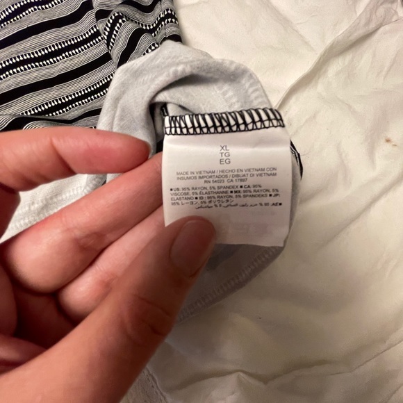 ⭐️5 for $25⭐️ BRAND NEW🌟 MIDI length skirt from old navy - NWT - Picture 2 of 6